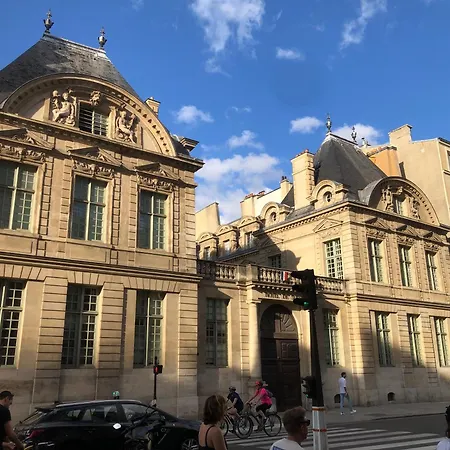 At Saint-paul, Le Marais Apartamento *
