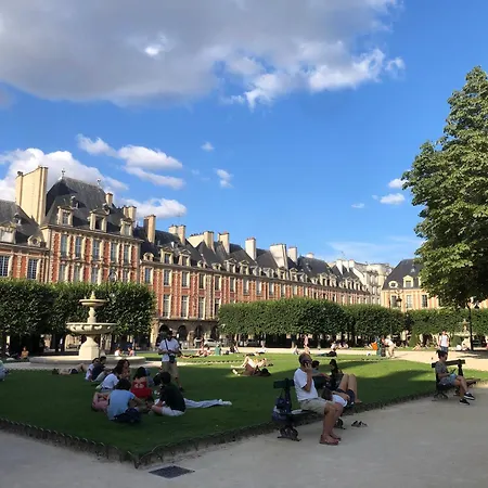 At Saint-paul, Le Marais Appartement Paris