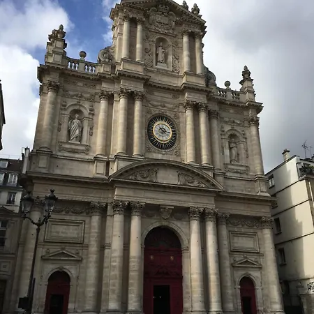 At Saint-paul, Le Marais Apartman